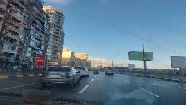 انخفاض الحرارة وأمطار.. الأرصاد تحذر من تقلبات جوية اليوم